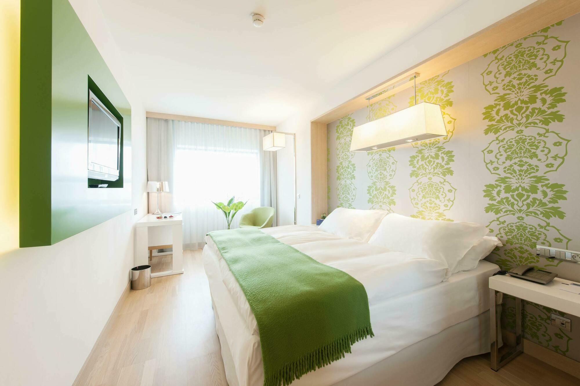 Occidental Praha Five Hotel Room photo